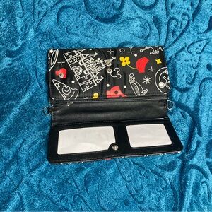 Disneyland branded wallet, collectable, foldable, lots of pockets!